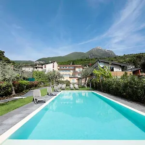  Appartamento Corte Benaco By Wonderful Italy