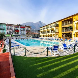  Appartamento Giardino Dei Colori 107 - Pool&fitness